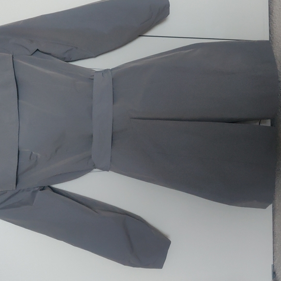 Banana republic raincoat - Picture 2 of 7